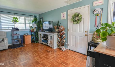 Tiny photo for 10756 Preddy Avenue, Klamath Falls, OR 97603 (MLS # 220223530)
