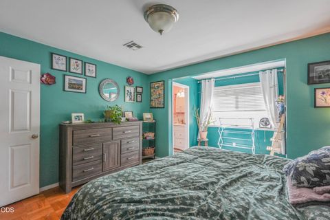 Tiny photo for 10756 Preddy Avenue, Klamath Falls, OR 97603 (MLS # 220223530)