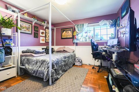 Tiny photo for 10756 Preddy Avenue, Klamath Falls, OR 97603 (MLS # 220223530)