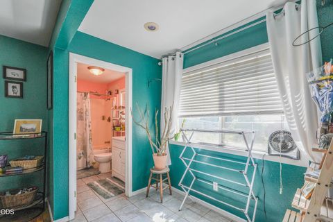 Tiny photo for 10756 Preddy Avenue, Klamath Falls, OR 97603 (MLS # 220223530)