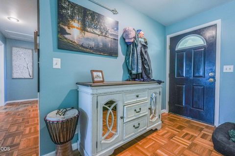 Tiny photo for 10756 Preddy Avenue, Klamath Falls, OR 97603 (MLS # 220223530)