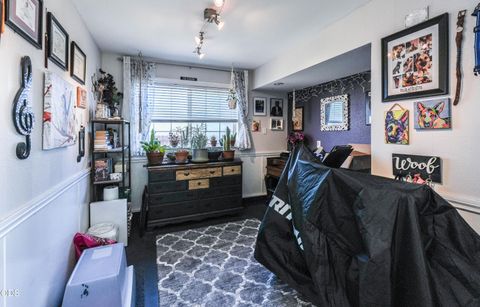 Tiny photo for 10756 Preddy Avenue, Klamath Falls, OR 97603 (MLS # 220223530)