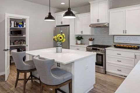 Tiny photo for 1151 N Jantzen Court, Sisters, OR 97759 (MLS # 220213839)