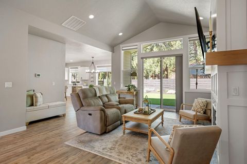 Tiny photo for 1151 N Jantzen Court, Sisters, OR 97759 (MLS # 220213839)