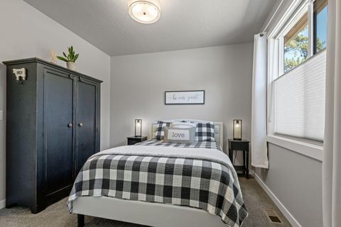 Tiny photo for 1151 N Jantzen Court, Sisters, OR 97759 (MLS # 220213839)