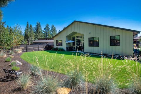 Tiny photo for 1151 N Jantzen Court, Sisters, OR 97759 (MLS # 220213839)