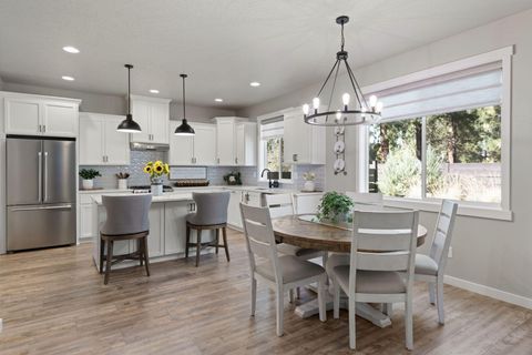 Tiny photo for 1151 N Jantzen Court, Sisters, OR 97759 (MLS # 220213839)