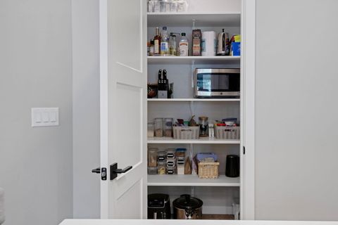 Tiny photo for 1151 N Jantzen Court, Sisters, OR 97759 (MLS # 220213839)