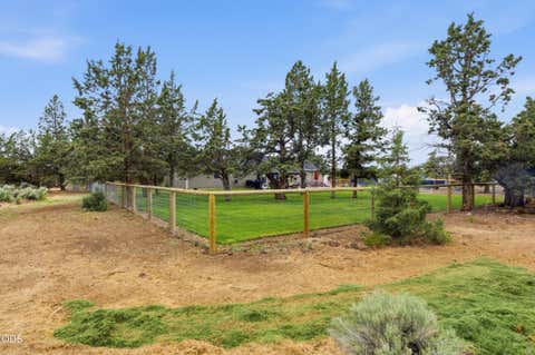 Tiny photo for 4444 NE 40th Street, Redmond, OR 97756 (MLS # 220223229)