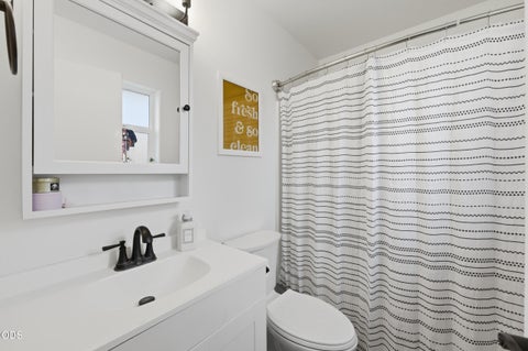 Tiny photo for 4444 NE 40th Street, Redmond, OR 97756 (MLS # 220223229)