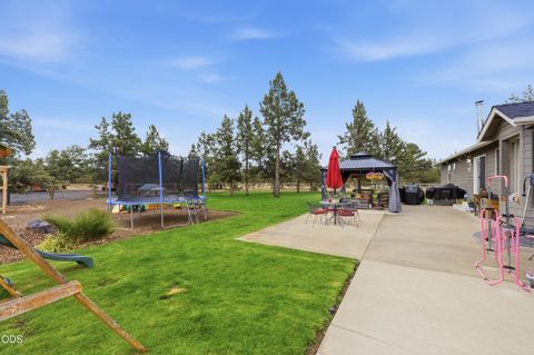 Tiny photo for 4444 NE 40th Street, Redmond, OR 97756 (MLS # 220223229)
