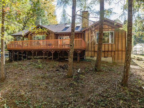 Tiny photo for 4027 Azalea Drive, Grants Pass, OR 97526 (MLS # 220211572)