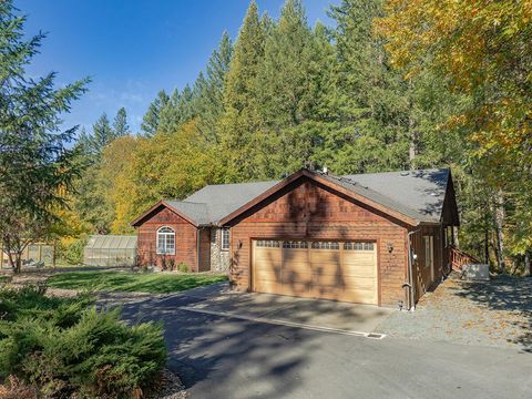 Tiny photo for 4027 Azalea Drive, Grants Pass, OR 97526 (MLS # 220211572)