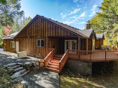 Tiny photo for 4027 Azalea Drive, Grants Pass, OR 97526 (MLS # 220211572)