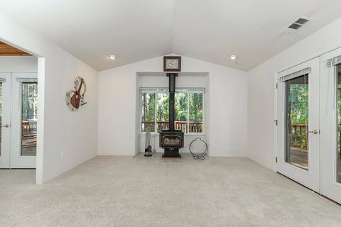 Tiny photo for 4027 Azalea Drive, Grants Pass, OR 97526 (MLS # 220211572)