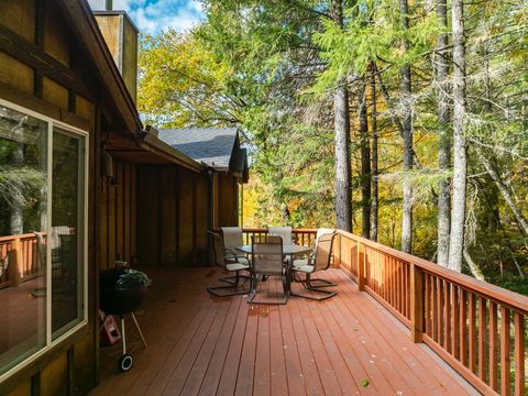 Tiny photo for 4027 Azalea Drive, Grants Pass, OR 97526 (MLS # 220211572)