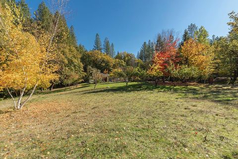 Tiny photo for 4027 Azalea Drive, Grants Pass, OR 97526 (MLS # 220211572)