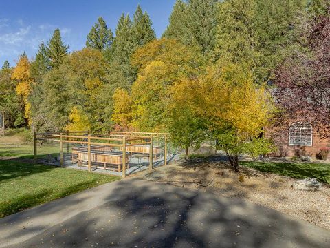 Tiny photo for 4027 Azalea Drive, Grants Pass, OR 97526 (MLS # 220211572)