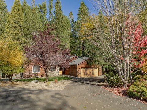Tiny photo for 4027 Azalea Drive, Grants Pass, OR 97526 (MLS # 220211572)
