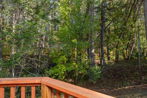 Tiny photo for 4027 Azalea Drive, Grants Pass, OR 97526 (MLS # 220211572)