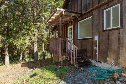 Tiny photo for 4027 Azalea Drive, Grants Pass, OR 97526 (MLS # 220211572)