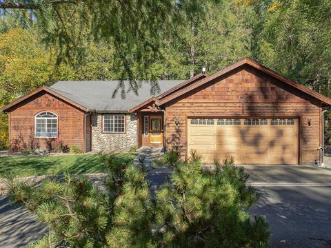 Tiny photo for 4027 Azalea Drive, Grants Pass, OR 97526 (MLS # 220211572)