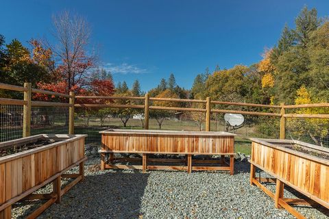 Tiny photo for 4027 Azalea Drive, Grants Pass, OR 97526 (MLS # 220211572)