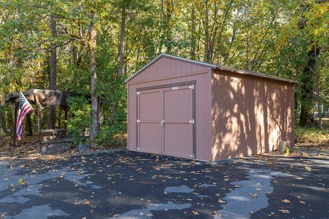 Tiny photo for 4027 Azalea Drive, Grants Pass, OR 97526 (MLS # 220211572)