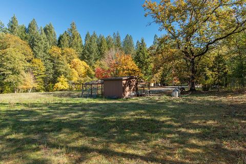 Tiny photo for 4027 Azalea Drive, Grants Pass, OR 97526 (MLS # 220211572)
