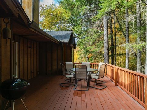 Tiny photo for 4027 Azalea Drive, Grants Pass, OR 97526 (MLS # 220211572)