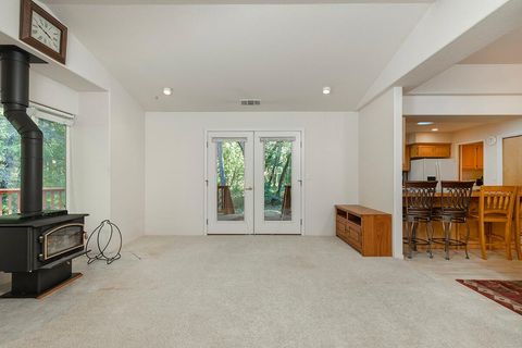 Tiny photo for 4027 Azalea Drive, Grants Pass, OR 97526 (MLS # 220211572)