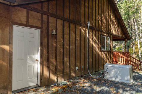 Tiny photo for 4027 Azalea Drive, Grants Pass, OR 97526 (MLS # 220211572)