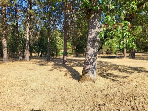 Tiny photo for 600 Hartsfield Lane, Merlin, OR 97532 (MLS # 220210299)