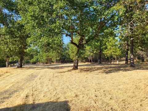 Tiny photo for 600 Hartsfield Lane, Merlin, OR 97532 (MLS # 220210299)