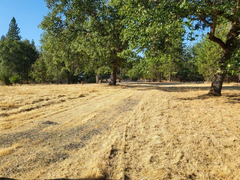 Tiny photo for 600 Hartsfield Lane, Merlin, OR 97532 (MLS # 220210299)