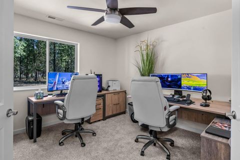 Tiny photo for 15943 Cascade Lane, La Pine, OR 97739 (MLS # 220210277)