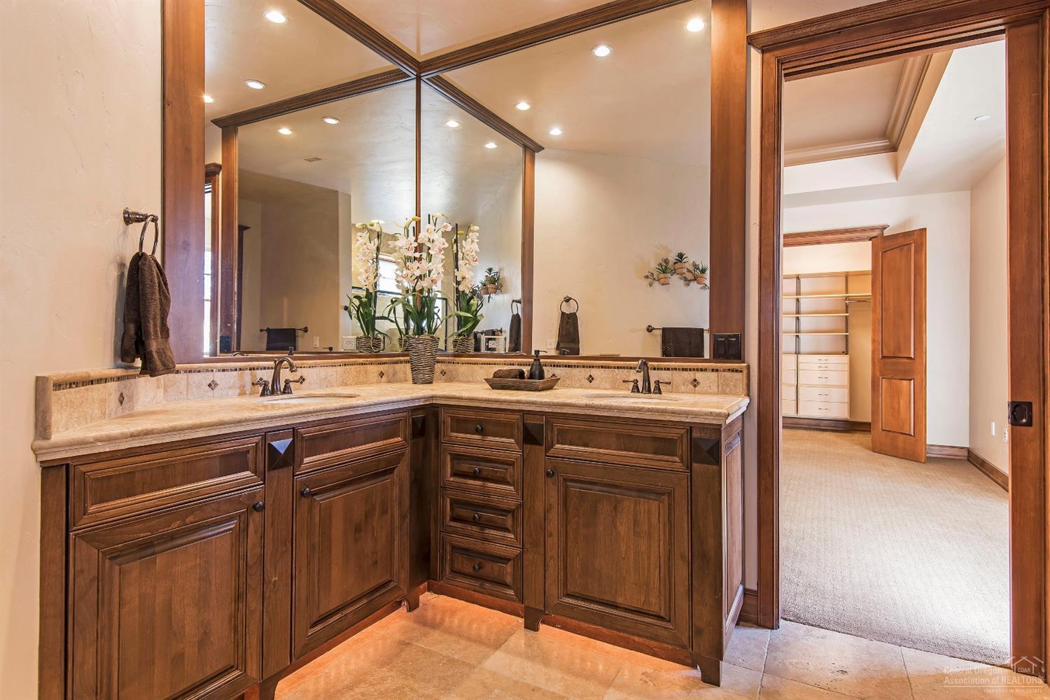 Plaza Condominiums - Residential