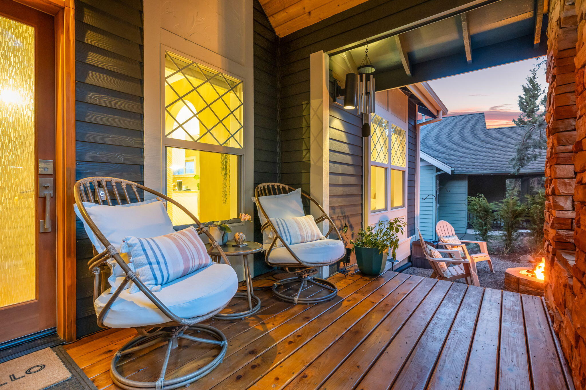 3042 NW Colonial Drive