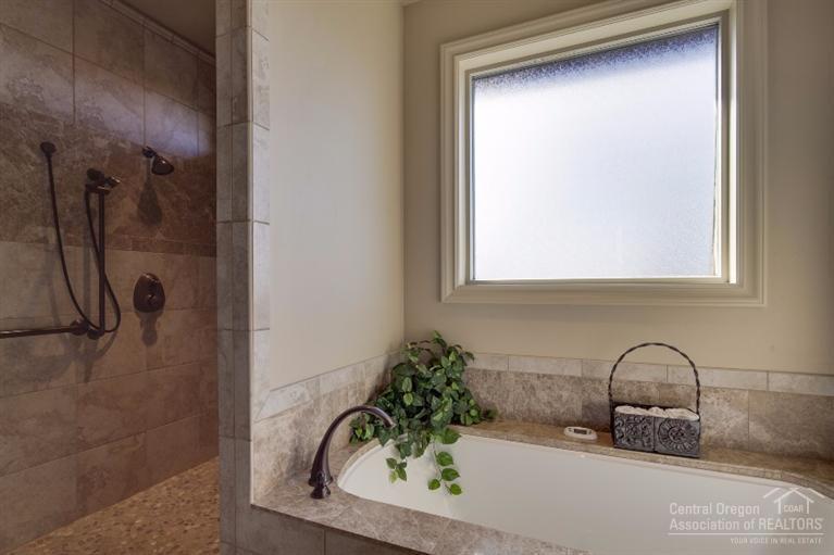 Awbrey Highlands - Residential