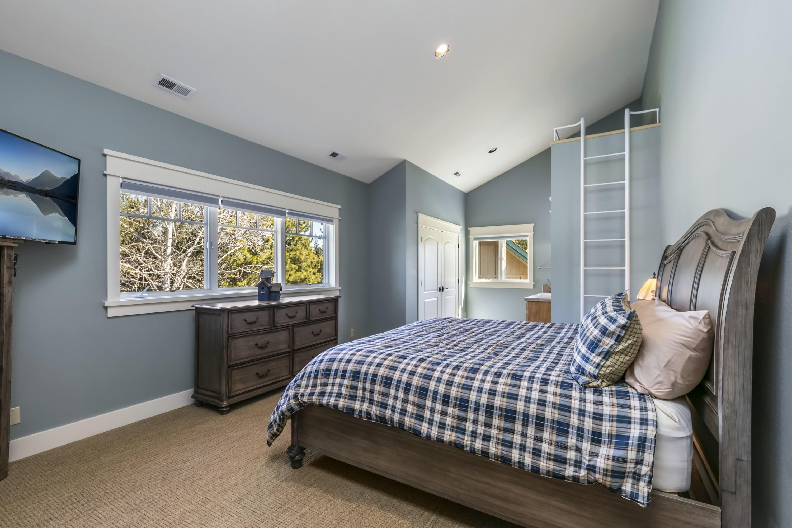 Sisters - Residential