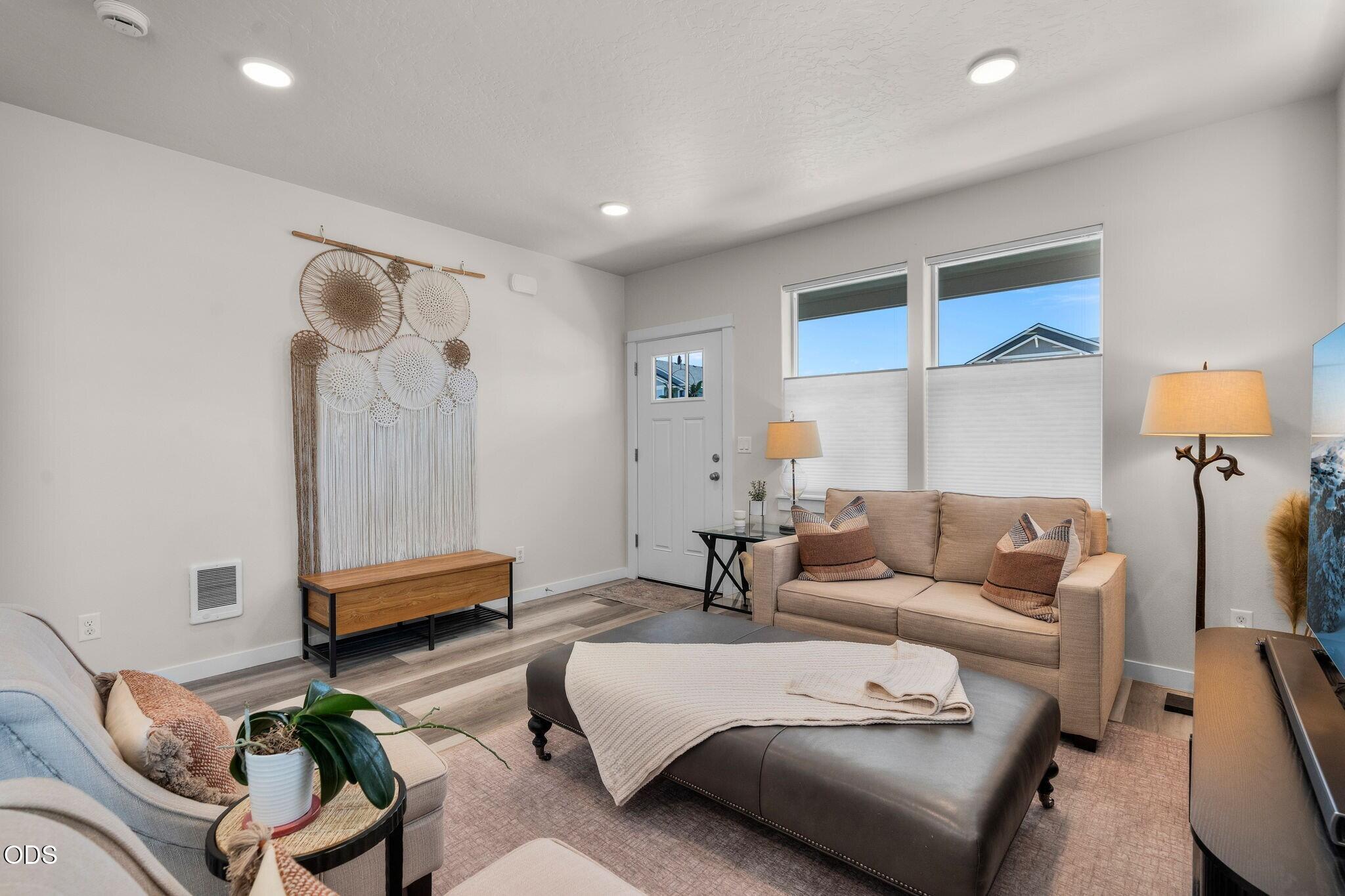3307 NW 8th Street