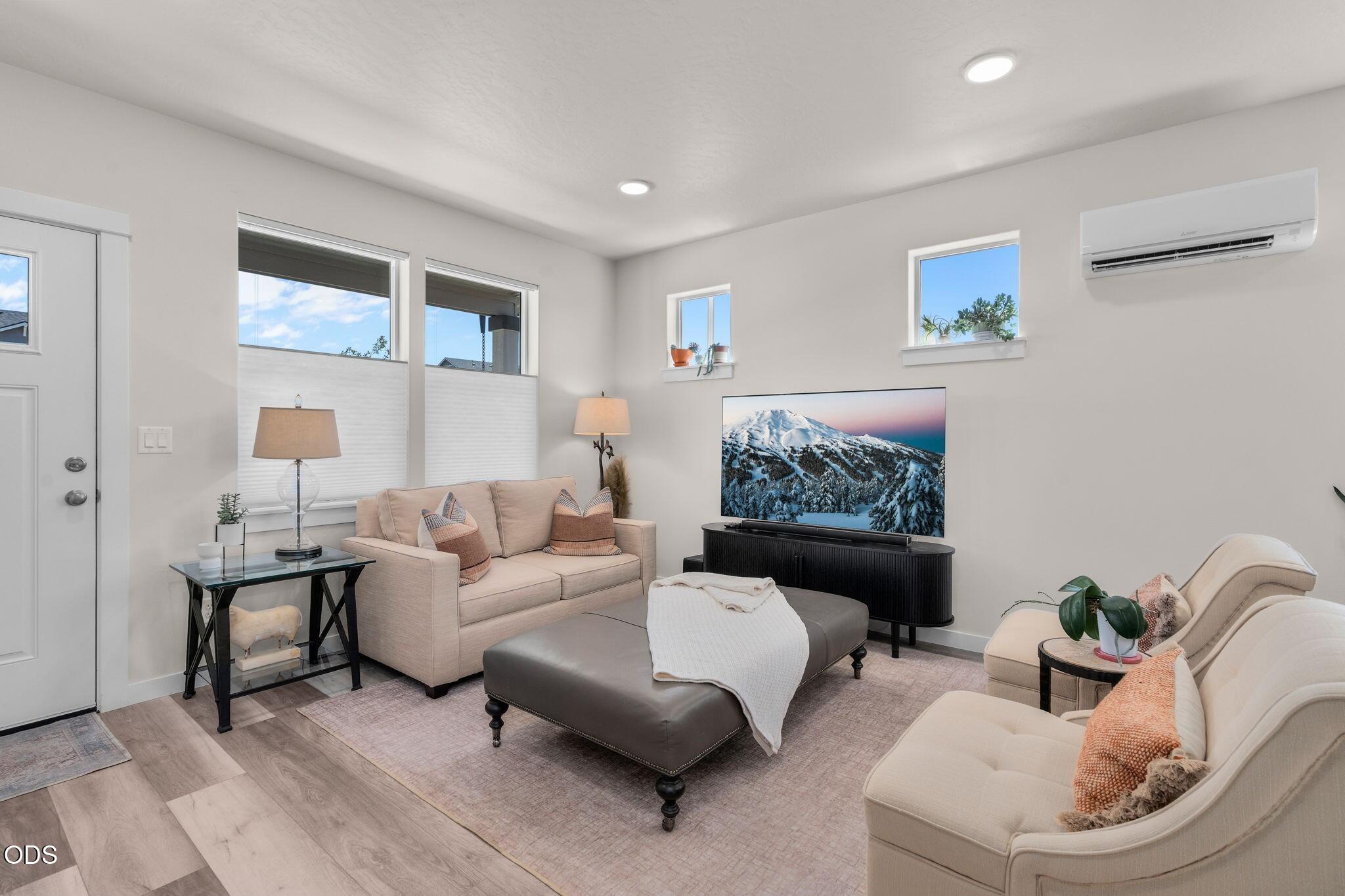 3307 NW 8th Street