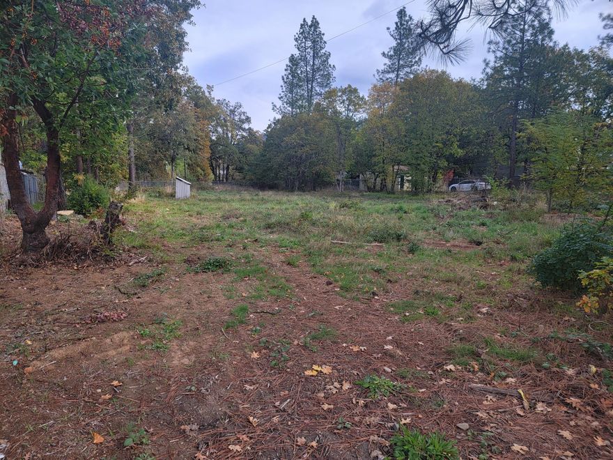 Commercial land on Caves Highway. Lot is level and cleared with a well on record at 5.5 gpm per well driller log. Property is fenced. Check with county for all possibilities available for this parcel. Fencing is chain link.
