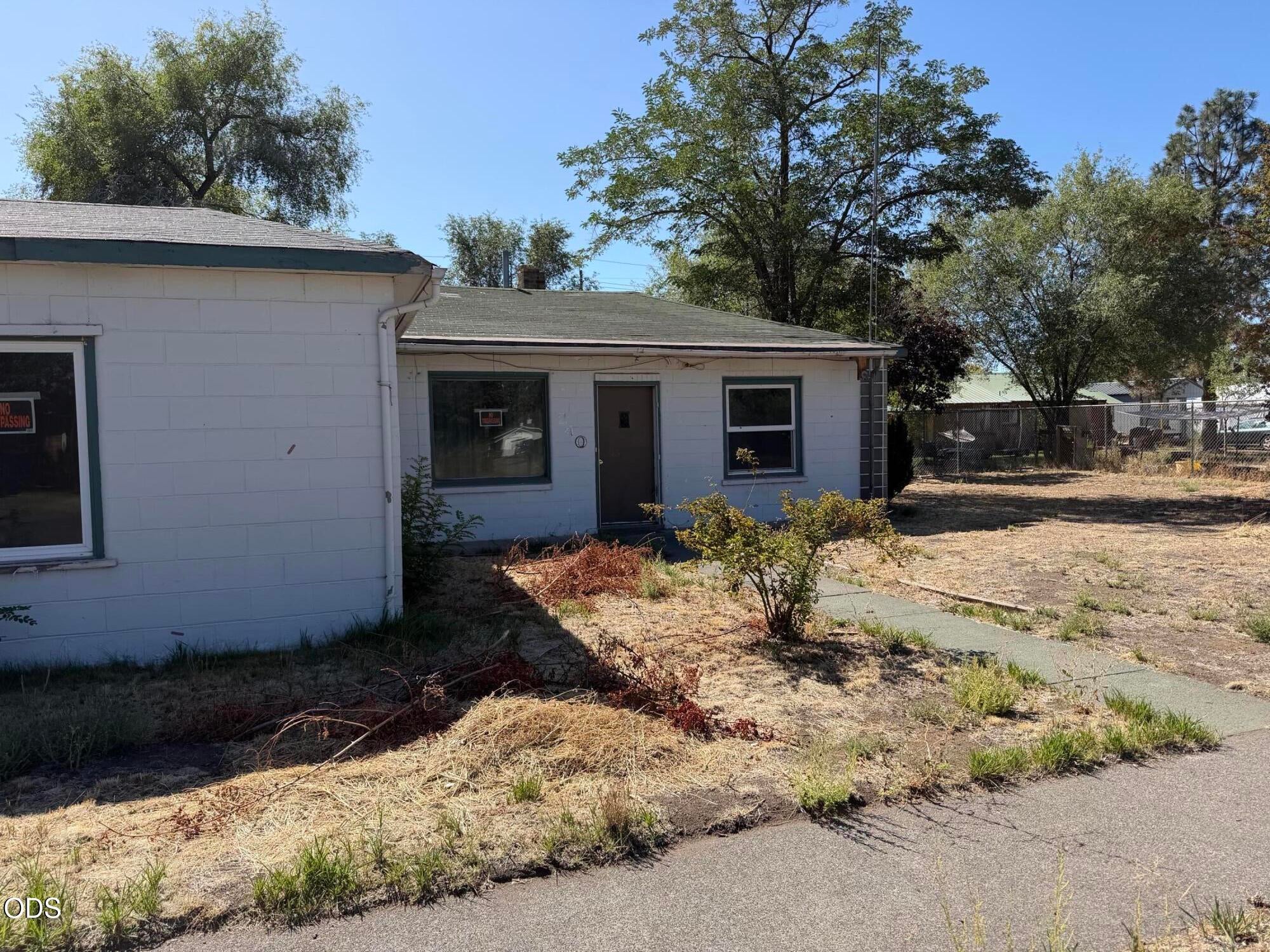 240 NW Birch Avenue