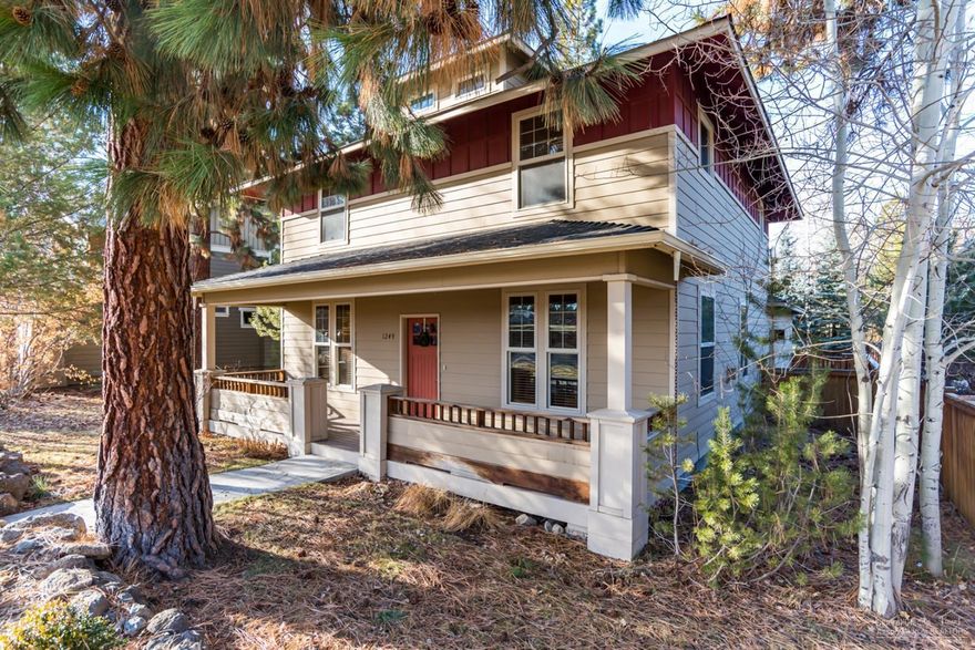 This highly sought after Northwest Crossing homefeatures 3 bedrooms, 2 .5 baths and 1,920 square feet. It has an open floor plan, lots of windows, impressive fireplace in living room, spacious kitchen, tiled counter tops, hardwood floors, large laundry room, spacious back deck and double car garage off the alley.