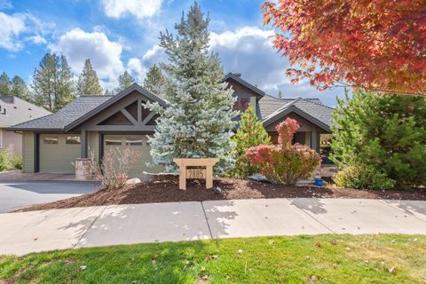 Photo of 2885 NW Perlette Lane, Bend, OR 97703 (MLS # 220210255)