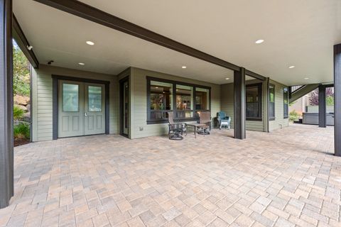Tiny photo for 2885 NW Perlette Lane, Bend, OR 97703 (MLS # 220210255)