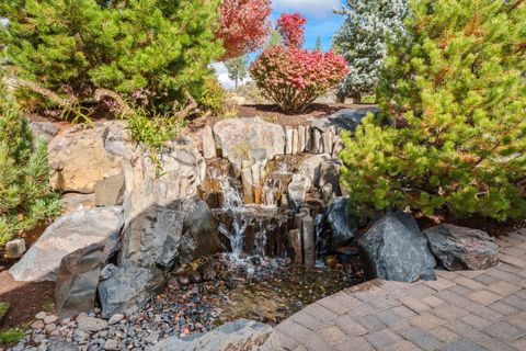 Tiny photo for 2885 NW Perlette Lane, Bend, OR 97703 (MLS # 220210255)