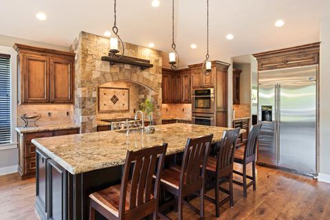 Tiny photo for 2885 NW Perlette Lane, Bend, OR 97703 (MLS # 220210255)