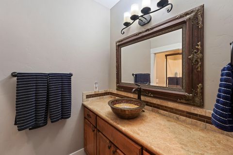 Tiny photo for 2885 NW Perlette Lane, Bend, OR 97703 (MLS # 220210255)
